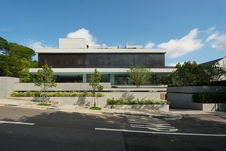 Gallery House by Formwerkz Architects - 1