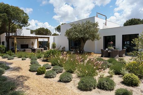 Villa Comporta by Sabrab Architecture - 1