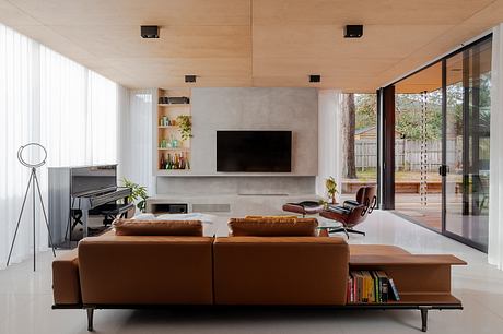 Mahogany House by R Architecture - 2