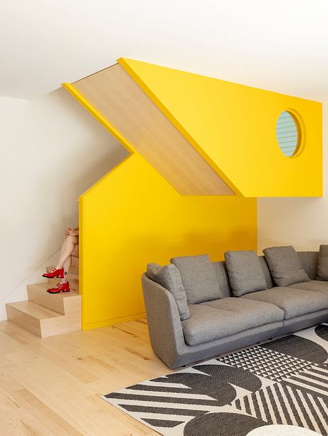 Fluevog House by MA+HG Architects - 2
