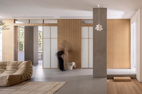 Minimalist Bauhaus by Tal Goldsmith Fish design studio - 2