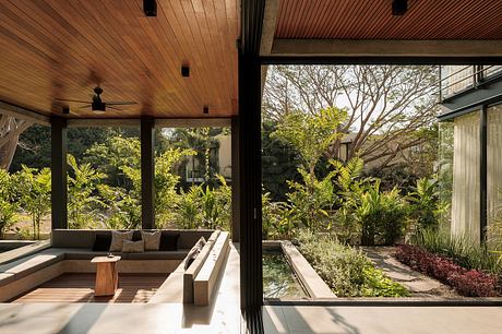 Amankay House by Di Frenna Arquitectos - 4