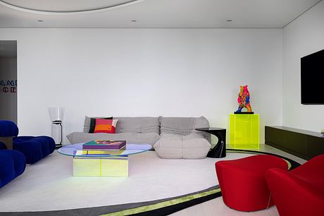 Penthouse at the Heart of Miami by Nar Design - 3