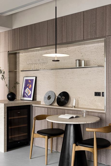 Residence W: Ingenious Design Maximizes Limited Space - 4