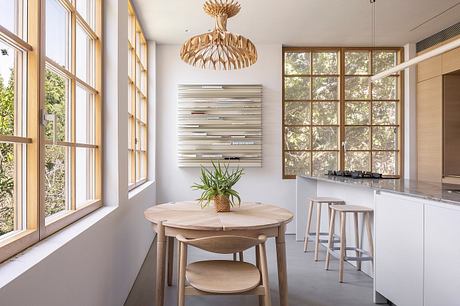 Minimalist Bauhaus by Tal Goldsmith Fish design studio - 4