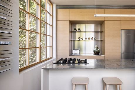 Minimalist Bauhaus by Tal Goldsmith Fish design studio - 5