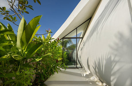 Drop Pod by Inspiral Architecture and Design Studios - 8