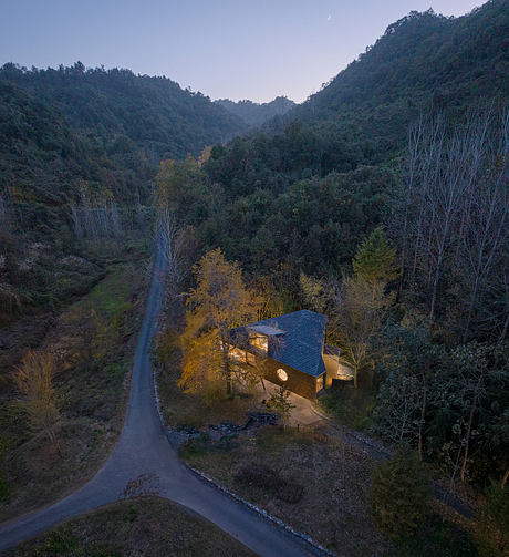 Ginkgo Valley Treehouse by Moguang Studio - 8
