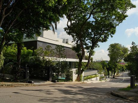 Gallery House by Formwerkz Architects - 8