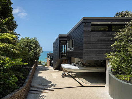 Waikopou + by Daniel Marshall Architects - 7