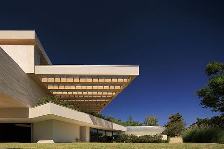Villa Baro House by Passarelli Arquitetos - 10