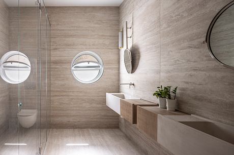 Minimalist Bauhaus by Tal Goldsmith Fish design studio - 9