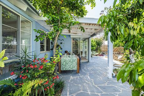 The Crown Jewel: Heartfelt Renovation Transforms Herzliya House Into Home - 10