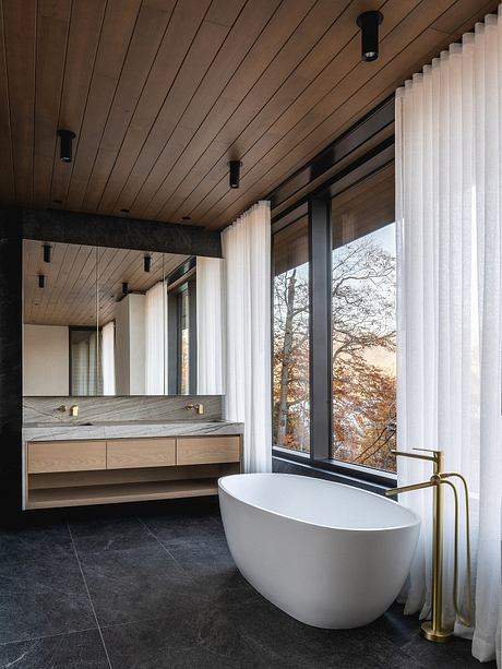 La Flèche Residence Reimagines Mountain Chalet with Timeless Elegance - 10