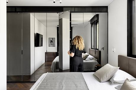 E Apartment by Maya Sheinberger - 8