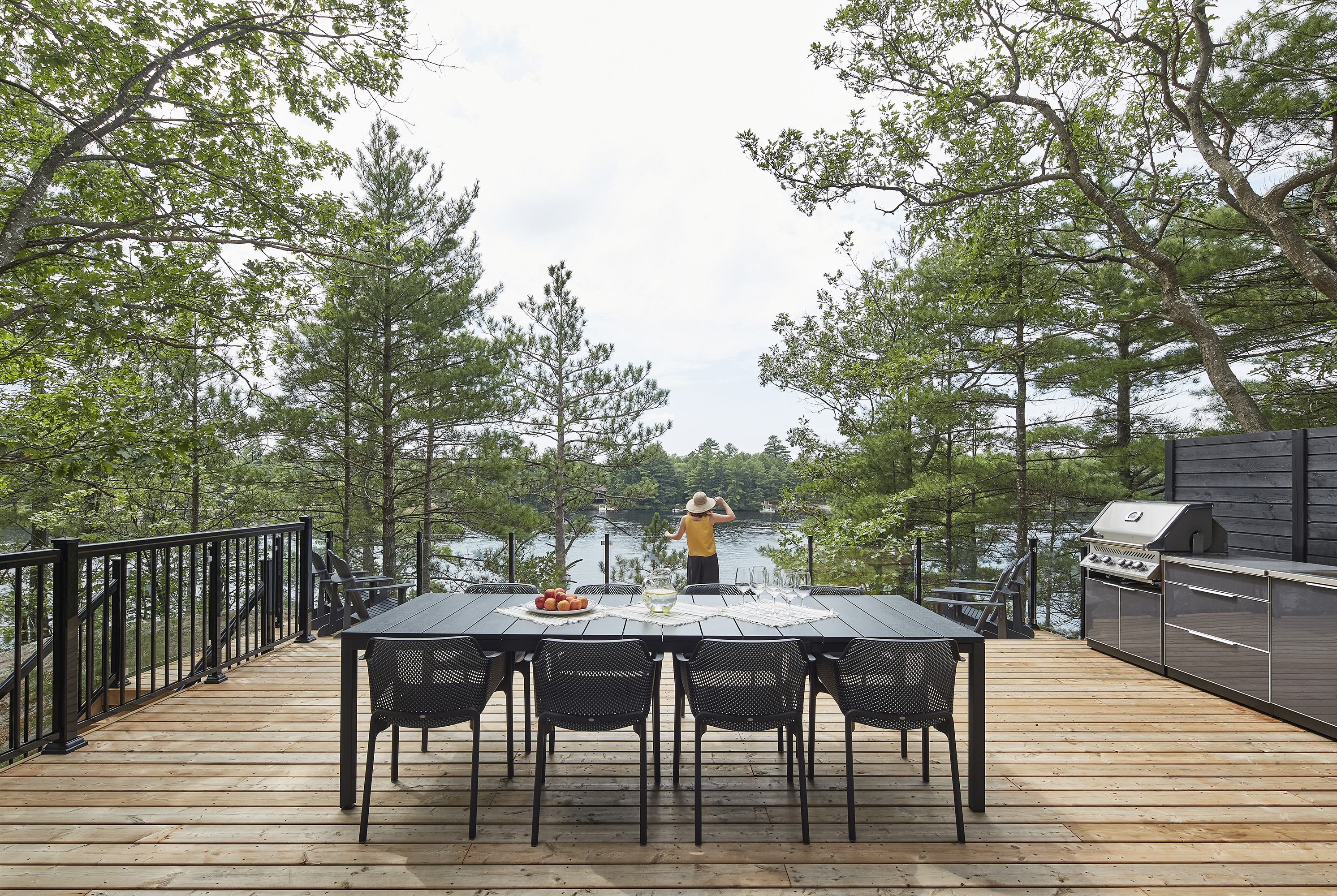 Kahshe Lake Cottage by Solares Architecture - 11
