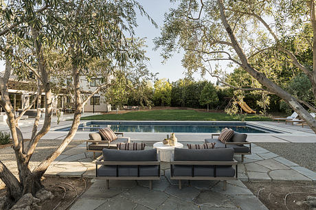 Materials Matter: Sophisticated Vishal in California’s Sublime Los Altos Hills - 9