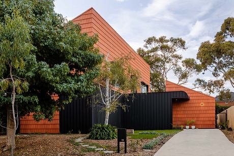 Mahogany House by R Architecture - 9