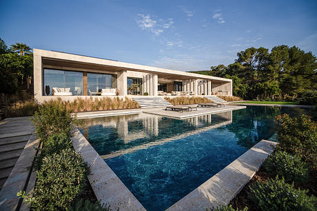 Villa Tai: Experience Modern Stone and Wood Architecture in Sotogrande - 1