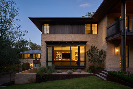Oak Creek Court Reframes Family Life Around an Oak-Lined Creek Home - 10