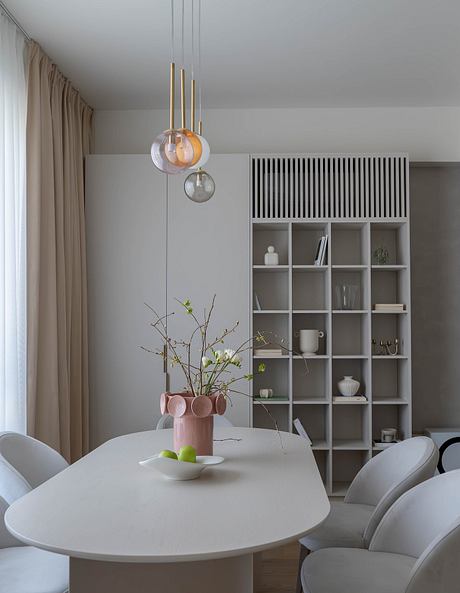 Fairy tale: Warm Minimalism for a Bucharest Work-From-Home Apartment - 2