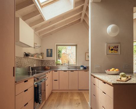 Twin Pitches: Deep Retrofit Turns an Edwardian House into a Home - 2
