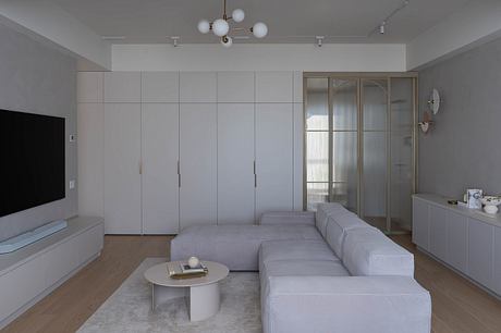 Fairy tale: Warm Minimalism for a Bucharest Work-From-Home Apartment - 3