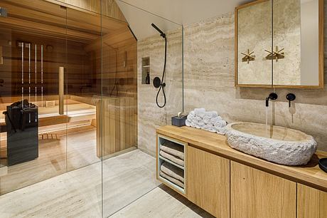 Horní Malá Úpa Mountain Chalet Frames Krkonoše Views With Calm Poise - 9