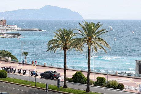 ZaraUno Reimagines a Genoa Seafront Apartment - 11