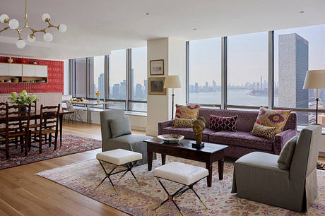 Un Plaza Apartment In Manhattan Frames Light, Art, And River Life - 1