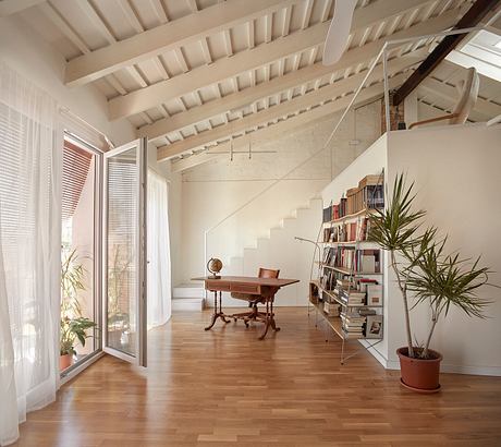 Philosopher’s House: Adaptive Reuse Revives a Valencia Townhouse Home - 2
