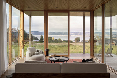 Whidbey Uparati: Light Timber Structure for a Meditative Retreat Home - 2