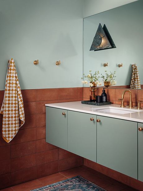 Courtyard + Connector Residence: Porch-To-Pool Living in Austin, Texas - 5