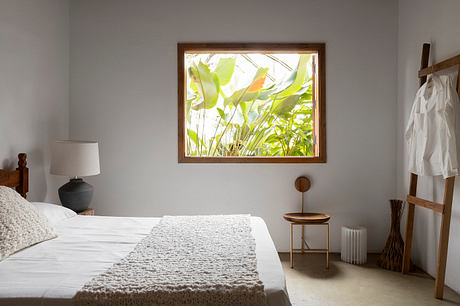 EL House Itajobi Finds Calm in Slate, Brick, and Sunlit Greens Beyond - 5