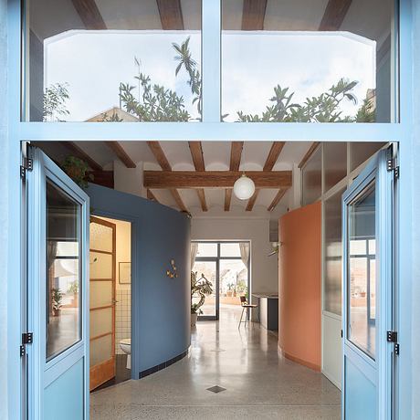 Casa patio casa patio – a Courtyard Home Reborn with Color - 6