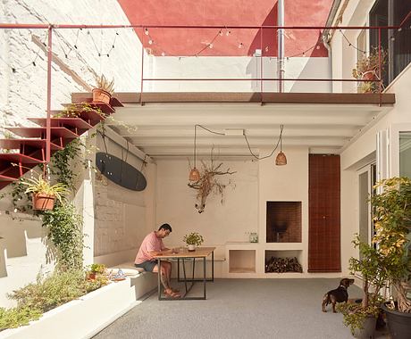 Philosopher’s House: Adaptive Reuse Revives a Valencia Townhouse Home - 7