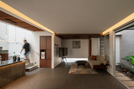 10º House by STUDIÉ - 2