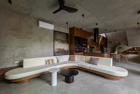 Phan Rang House – Hidden yard: Concrete Refuge For Coastal Heat Living - 2