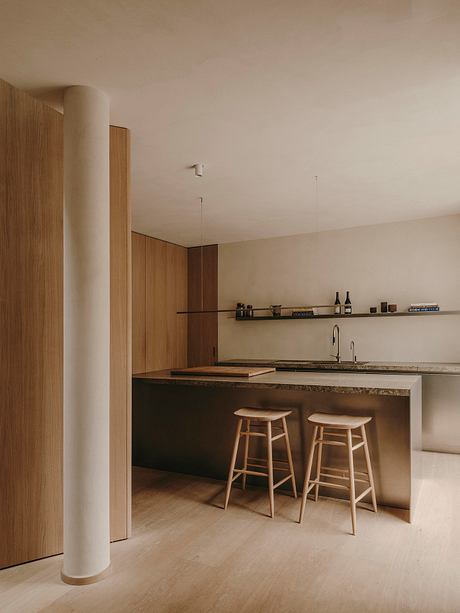 Loui Paris: Quiet Minimal House for a Discreet Creative Family Retreat - 3