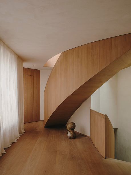 Loui Paris: Quiet Minimal House for a Discreet Creative Family Retreat - 5