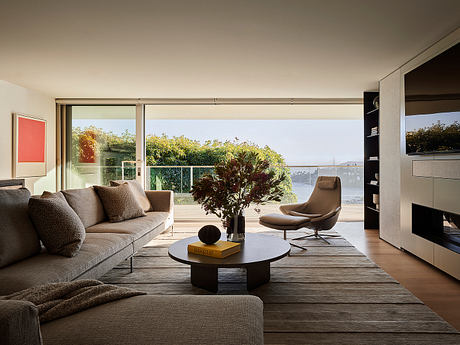 Lagoon View: Open Plan Living Framed by Bay Vistas - 7