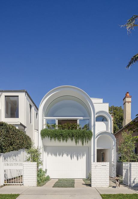 Moon House by James Garvan Architecture - 9