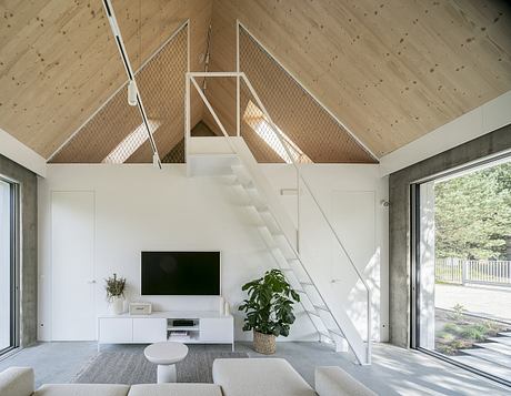 Kownatki Lake House Calm Geometry: Metal-Clad Refuge in the Pines - 3