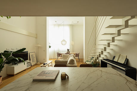 MNG Milan Loft-Like Apartment: Mezzanine Retreat For Creative Living - 3