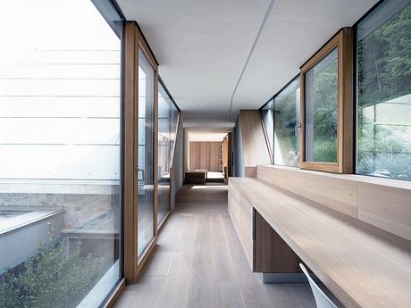 Mansion Lom: Karst Farm Becomes a Quiet Retreat for Eight Children - 3