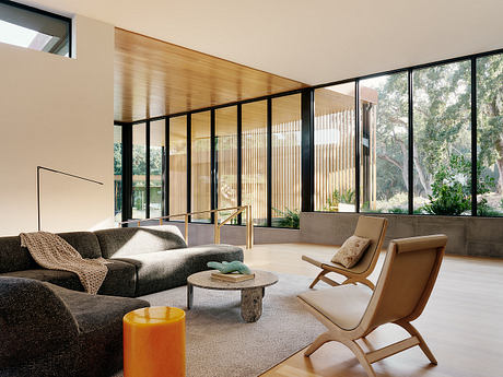 Meadow House Reveals a Korean-Inflected Home for a Californian Meadow - 3