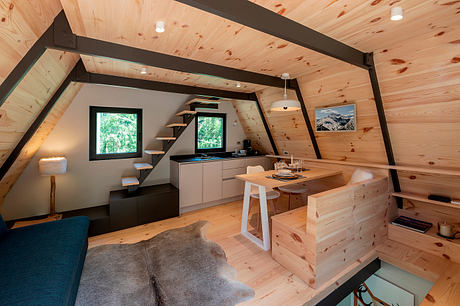 Tir Longë: Nordic Cabin Warmth Above The Italian Alpine Forest Sky - 4