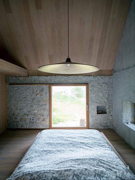 Mansion Lom: Karst Farm Becomes a Quiet Retreat for Eight Children - 4