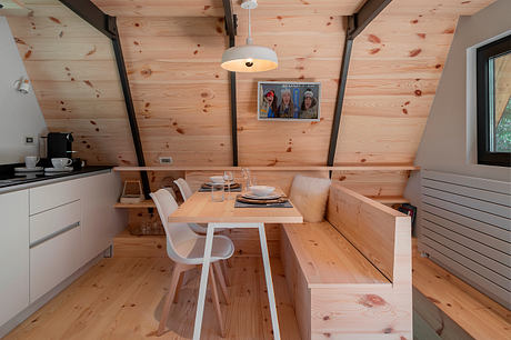 Tir Longë: Nordic Cabin Warmth Above The Italian Alpine Forest Sky - 5