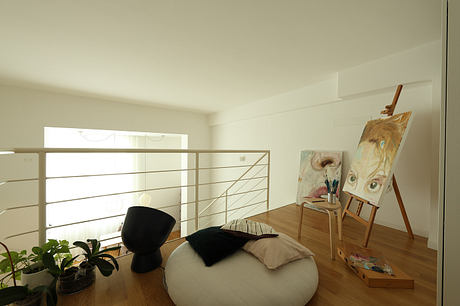 MNG Milan Loft-Like Apartment: Mezzanine Retreat For Creative Living - 10
